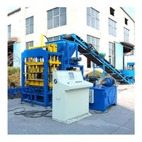 Machine automatique hydraulique Hongfan QT4-15 pour la fabrication de briques creuses et de pavés autobloquants avec moteur à engrenages PLC