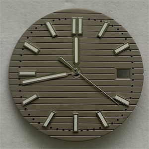 Componenti per Modifica Orologi: Quadrante da 30,5 mm con Indicatori Luminosi Verdi, Adatto per Montaggio Movimento NH35/36, Strumenti per Orologiai - Product Image 4
