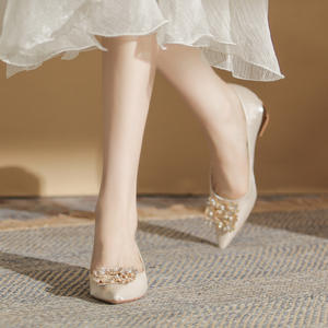 Bailarinas con punta en pico, forma de gota de agua, hebilla cuadrada, suela de seda, tacón bajo, puntera poco profunda, impermeables, ligeras, para boda - Product Image 6