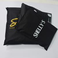 Sac en polyéthylène noir imprimé sur mesure avec fermeture éclair pour l'emballage de vêtements, sac anti-poussière pour la vente au détail, OEM