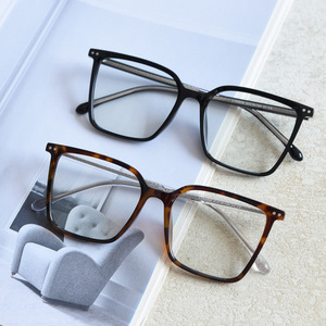 משקפי ראייה אופטיים איכותיים Lbashades 83056, משקפיים מרובעים קלים משקל 2026, מסגרות משקפיים TR90 סיטונאי - Product Image 2