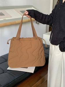 Bolsa de Mano Casual de Alta Calidad, Gran Capacidad, Versátil y Ligera para Mujer - Product Image 6