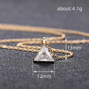 Collana con ciondolo triangolare in zircone per donna, catena geometrica semplice per clavicola, gioielli alla moda - Product Image 5