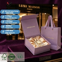 Boîte cadeau magnétique avec logo personnalisé, emballage en papier rigide de luxe de couleur violette avec doublure en soie pour parfum et cosmétiques