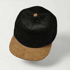 Gorra de Pana de 5 Paneles, Estilo Urbano, Vintage, Bicolor, con Letras, Visera Plana, Parte Superior Suave, Retro, Snapback, con Logotipo Personalizado, Venta al por Mayor - Product Image 6