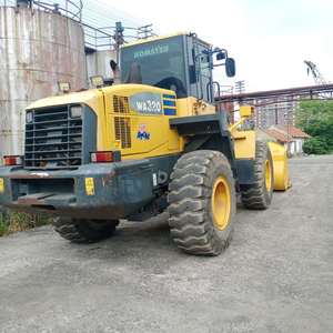 Cargadora de Ruedas Usada Komatsu WA320-3, Modelo 2018, Carga Nominal de 20 Toneladas, Motor CAMC, Potencia de 92KW, Excelente Estado, en Venta - Product Image 4