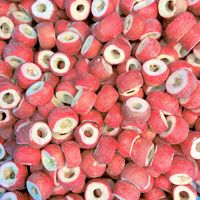 Gedroogd fruit: aardbei, framboos, mango, jackfruit, vijg, kiwi, perzik, banaan, passievrucht, diverse knapperige gedroogde vruchten te koop