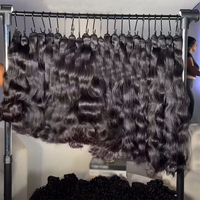 Lots de Cheveux Humains Vierges Non Transformés en Gros, Grade 10A, Cuticules Alignées, Pré-Pluckés, Double Trame Faite à la Machine, Toutes Extensions