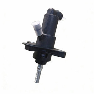 Cylindre maître d'embrayage Gorky Auto Parts M2491 pour Mazda GAZ Gazzelle Box 2.3, pièce de rechange neuve - Product Image 1