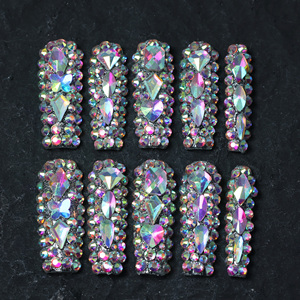 Pegatinas de uñas acrílicas de lujo hechas a mano al por mayor, largas, de cobertura completa, arte de uñas de alta calidad con diseño de diamantes de imitación. - Product Image 2