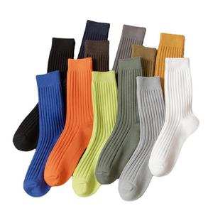 Chaussettes de basketball en coton épais SB1214 avec absorption de la transpiration et imprimés lettres, pour porter mi-mollet ou jusqu'aux chevilles - Product Image 3