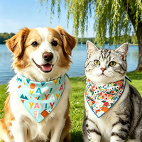 Großhandel Haustier-Bandanas mit Individuellem LOGO-Druck, Verstellbare Weiche Baumwoll-Polyester Katzen-Bandanas, Langlebige Dreieckige Hunde-Halstücher