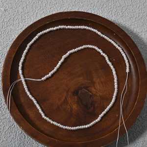 Cuentas Pequeñas Planas de Agua Dulce Naturales Blancas WENCHI 1213 de 2-2.5mm, 30g para Accesorios Hechos a Mano - Product Image 2