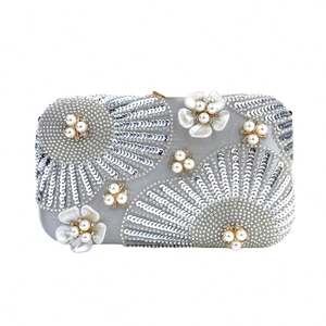 Sac à main de soirée pour femme élégant sac à main avec décoration de perles inspiré de Sabyasachi pour fête mariage de luxe - Product Image 4