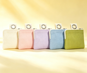 Pochette de rangement courte en toile légère antivol avec fermeture éclair, doublure en coton et anneau métallique robuste - Product Image 5