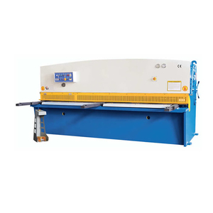Cisaille hydraulique à poutre oscillante Senmo QC12Y en promotion : L'outil expert pour le traitement des tôles métalliques - Product Image 1