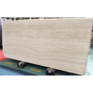 แผ่นหินอ่อนธรรมชาติขัดเงาสำหรับปูพื้นภายนอก ยี่ห้อ Union Stone สีเบจนาโวนาอ่อน เหมาะสำหรับวิลล่าและสระว่ายน้ำ - Product Image 1