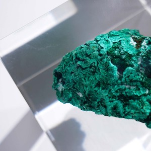 ประติมากรรมอะคริลิกแร่ธรรมชาติรูปทรงสี่เหลี่ยมผืนผ้าศิลปะตกแต่งเรียบง่ายทันสมัยของขวัญวันวาเลนไทน์ - Product Image 3