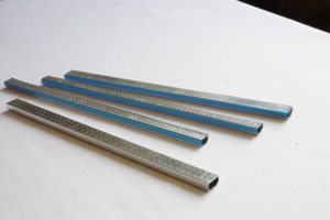 <span class=keywords><strong>Bande</strong></span> adhésive en <span class=keywords><strong>aluminium</strong></span> moderne pour l'<span class=keywords><strong>étanchéité</strong></span> des portes avec garantie <span class=keywords><strong>d</strong></span>'un an - Product Image 2