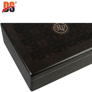 Humidor de Cigarros de Cedro Moderno de Lujo Personalizado al por Mayor, con Diseño Calado, Ecológico, con Higrómetro para Viaje - Product Image 6