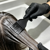 Brosse à coloration capillaire en plastique en gros, peigne à queue pointue pour sectionnement, brosse à teinture à poils doux pour usage en salon de coiffure