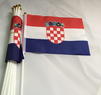 Promotion en gros de drapeaux à main en tissu 100 % polyester de haute qualité, conception personnalisée, pour événements, affichage extérieur