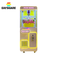 Nouvelle Machine à poupées Mini Machines à griffes pour la qualité Arcade Fun Mini Clip Doll Machine Coin Operated Play Game