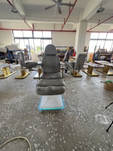 Lit de beauté électrique haut de gamme professionnel à 3 moteurs pour salons de beauté, massages spa, et extensions de cils, tatouage, broderie. - Product Image 6