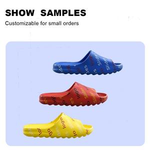L & J Shoe Diseñador personalizado Diapositivas impresas Personalice su propio calzado EVA Chanclas suaves Zapatillas de playa de baño para hombre - Product Image 5