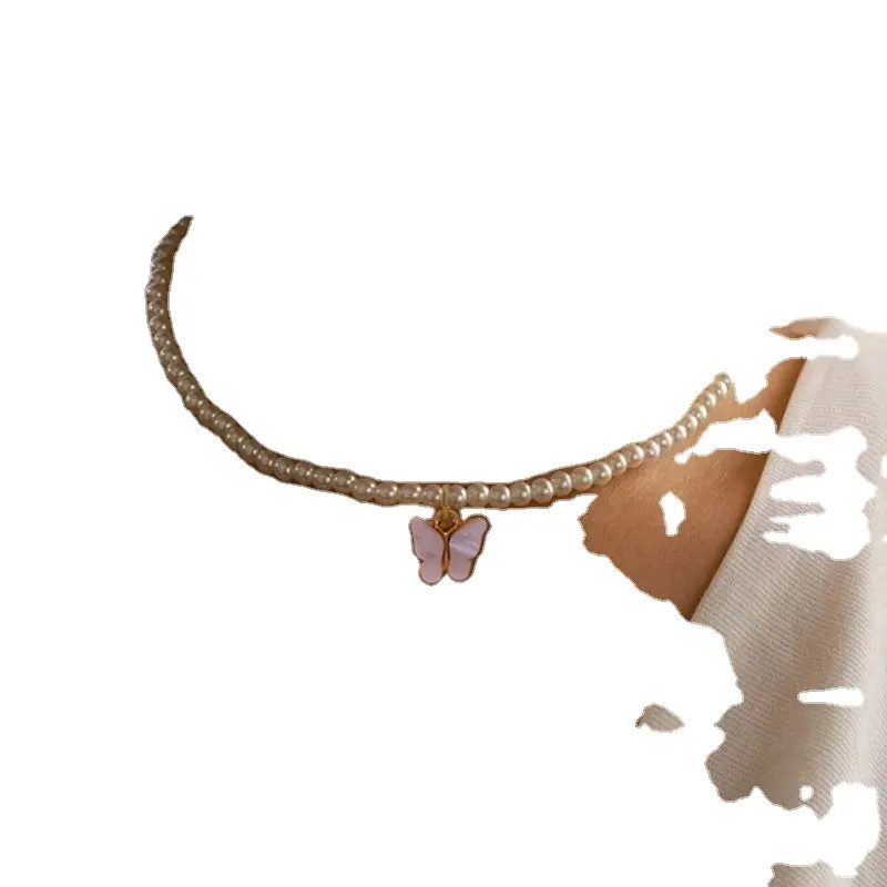 Nouveau collier de perles avec pendentif papillon