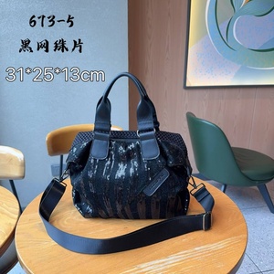 Stylish Sequins Women Bag Fashionable Large-capacity Travel Bag Custom PU shoulder bag motorcycle bag glitter <b>purse</b> - Product Image 4