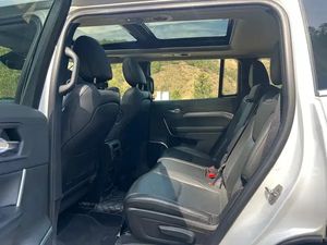 Personalización Interior, Jeep Grand Commander PLUS 2020 2021 2022, SUV de Lujo Usado - Product Image 4