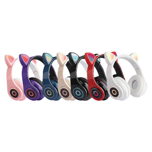B39M LED Glare System TF Card Cute Stereo Sound Comfortable Gaming Movie Earphone Cat Ear Headset Wireless Headphone