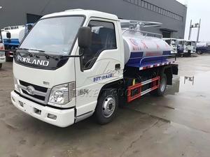 Camión de Succión de Aguas Residuales FOTON 4×2 de 3m³, con Brazo Giratorio y Función de Descarga Hidráulica Opcionales, para Limpieza de Tanques Sépticos Agrícolas - Product Image 3