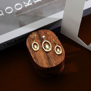 Nuevo Diseño de Moda, Juego de Aretes Colgantes Chapados en Oro para Mujeres y Niñas, Aretes de Aro con Forma de Cruz, Trébol y Corazón, Precio al por Mayor - Product Image 3