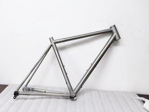 Bicicletta da Strada Waltly - Telaio a Gruccia con Freni a Disco Flat Mount, Leggera in Titanio, Compatibilità con Cablaggio Esterno - Product Image 5