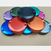 Venta al por mayor directa de fábrica: Latas de snus de acero inoxidable mecanizadas por CNC con logotipo personalizado gratuito y anodizado de aleación de aluminio.