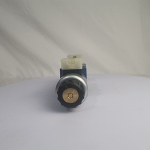 วาล์วควบคุมทิศทางแบบสปูล 4WE รุ่น R900561288 4WE6J6X/EG24N9K4 - Product Image 4