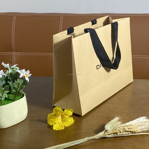 Bolsa de Papel Kraft Reciclado con Logotipo Personalizado, Bolsas de Compra Resistentes con Asas, Bolsas de Papel Clásicas - Product Image 1