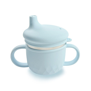 Vaso Infantil de Silicona de Grado Alimenticio con Pajita, Asa y Tapa Reemplazable Antiderrames, Diseño Dos en Uno - Product Image 2