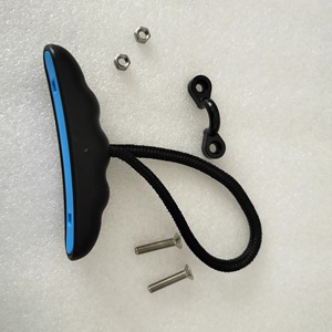 Accessoire de kayak, crochet de corde noir avec poignée bleue antidérapante pour les lacs, les rivières et les loisirs - Product Image 1