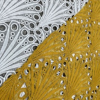 Tissu en dentelle guipure brodée en gros à faible MOQ, motif floral large festonné, dentelle soluble dans l'eau pour robe de mariée