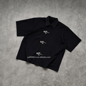 <span class=keywords><strong>Camicia</strong></span> da <span class=keywords><strong>uomo</strong></span> OEM con borchie a cuore nera, in puro <span class=keywords><strong>lino</strong></span> Oxford, a maniche corte, con bottoni, casual, in cotone, a maniche corte, da <span class=keywords><strong>uomo</strong></span> - Product Image 1