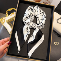 LRTOU 2025 Foulard Carré de Luxe pour Femmes, Été, 70*70cm, Impression Alphabet Personnalisée, Écharpe en Polyester pour Femmes, Vente en Gros