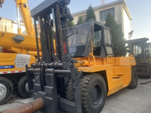 Montacargas Usado TCM FD300 Diésel Todoterreno 4X4, Mástil de Tres Etapas, Neumáticos, Distancia entre Ejes de 3200 mm, Uso en Construcción Nueva - Product Image 5