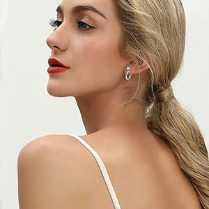 E1557 Orecchini in oro bianco con diamanti, taglio rotondo brillante, colore G, diamanti naturali, stile classico, gioielli da fidanzamento da donna - Product Image 5