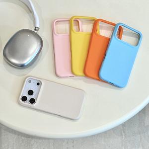 Étui Premium Texture Litchi pour iPhone 17 / 17 Pro, Couleur Unie, Mat, Couverture Intégrale, Luxe Léger - Product Image 1