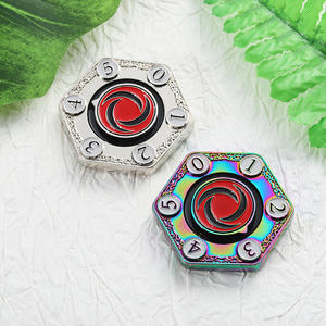 Monedas hexagonales giratorias de aleación de zinc con impresión UV a todo color, logotipo esmaltado, números personalizados, moneda de desafío de metal. - Product Image 3