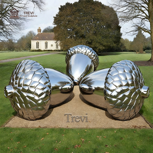 TREVI-Statue de Jardin en Métal Géométrique d'Extérieur en Acier Inoxydable Poli Miroir, Sculpture de Pomme de Pin à Vendre - Product Image 6