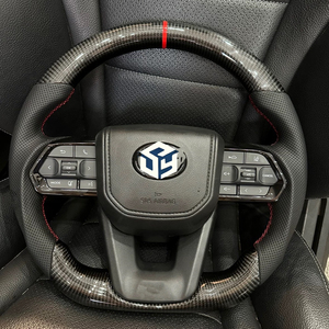 Volant de voiture en cuir et fibre de carbone cousu à la main de qualité OEM, utilisé pour Toyota LC300 Land Cruiser Camry Hiace Hilux Corolla - Product Image 4